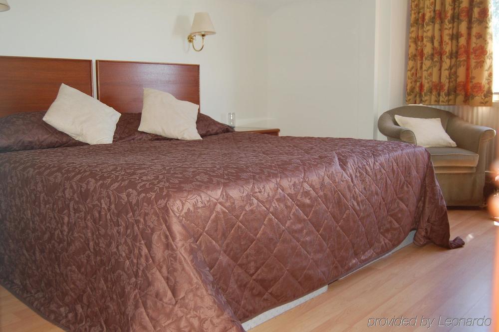 Oaklands Hotel Thorpe St Andrew Habitación foto